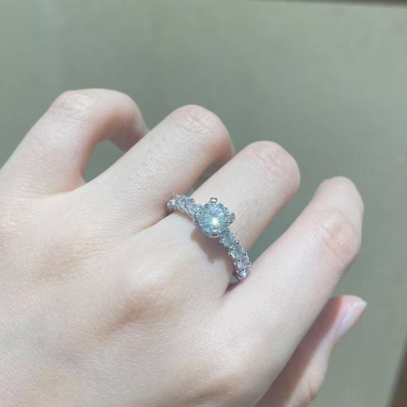四爪Women's RingS925银镀白金定制选款主石Moissanite1.0ct/副石高碳钻